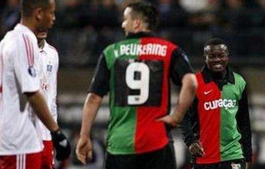 让两人不仅 让两人不仅