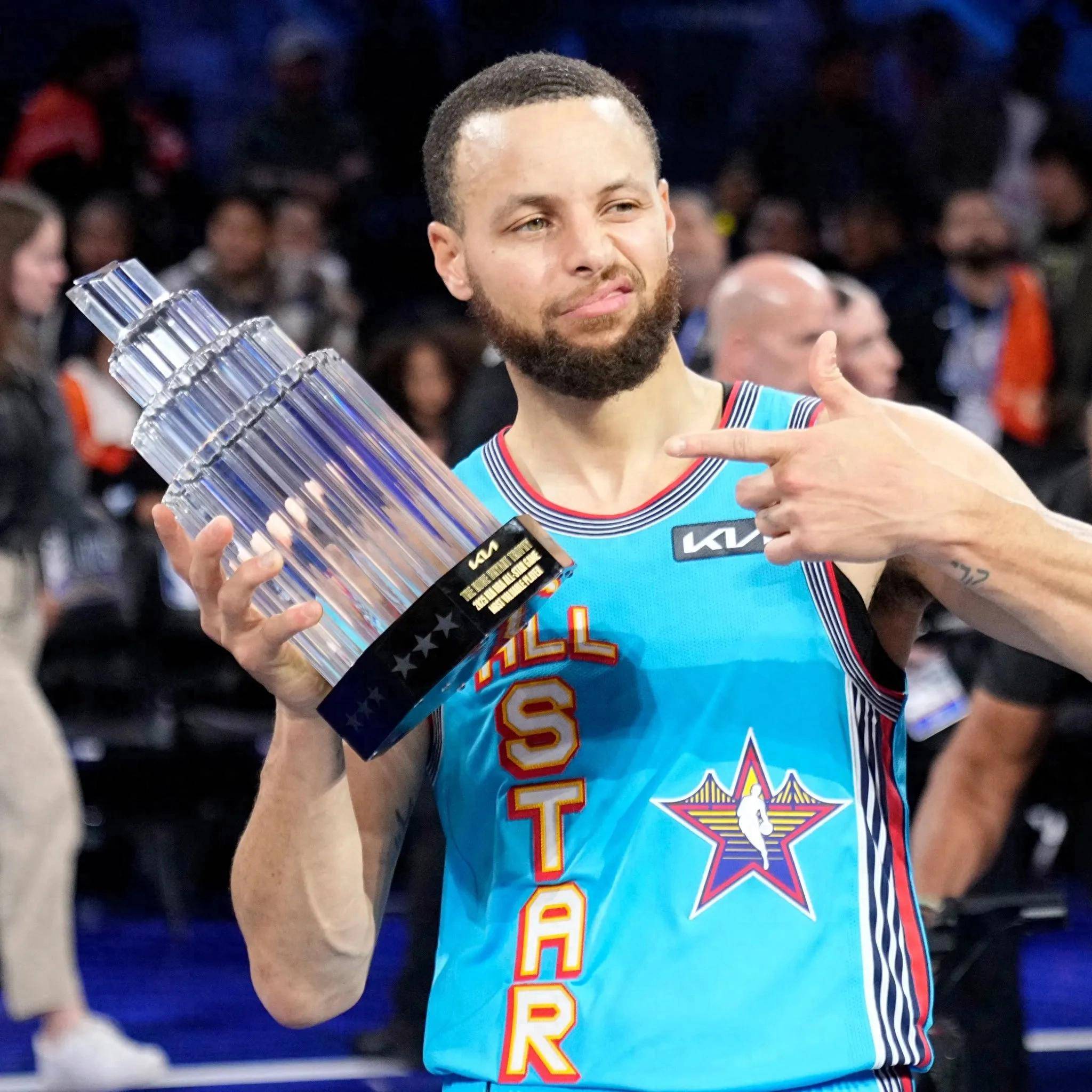 NBA常规赛：森林狼主场大胜太阳，兰德尔25+8引领团队攻势.