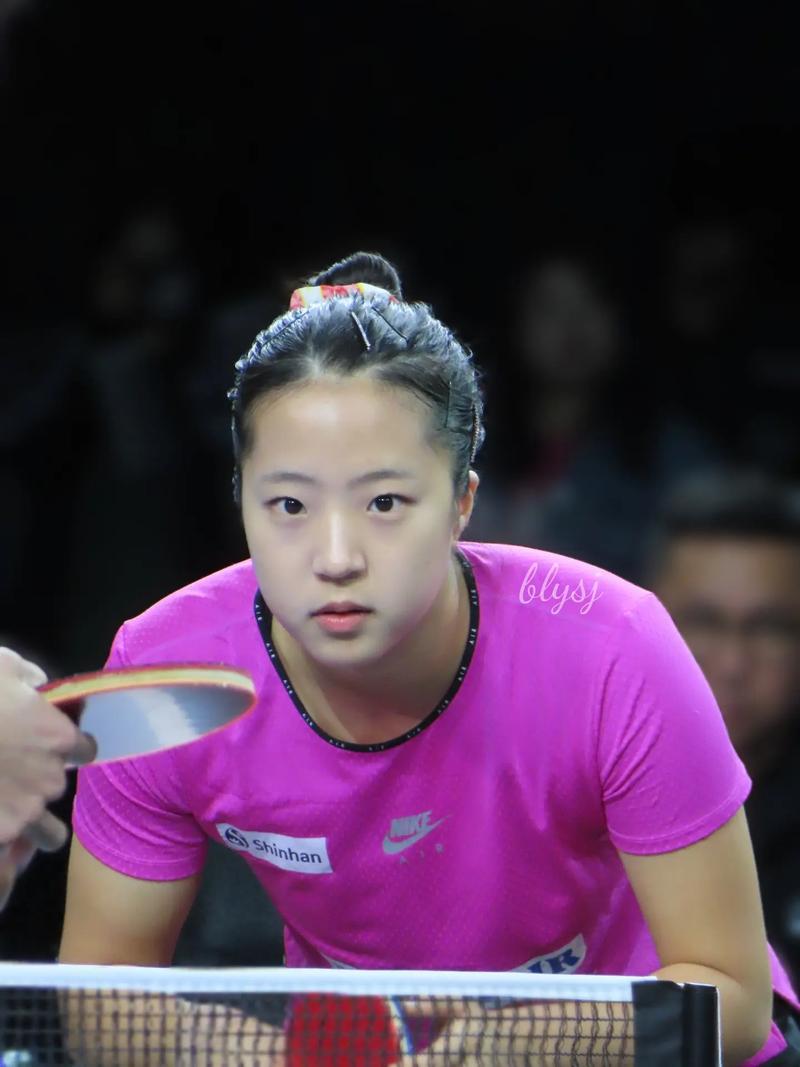 C罗的曼联队友，解说又被打脸！鲁尼：我喜欢吃鱼，但害怕大鱼.