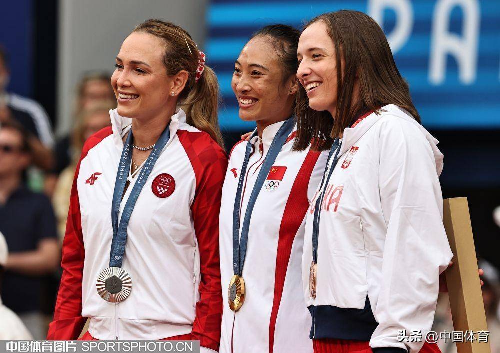 他们游泳技 他们游泳技